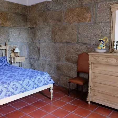 Casa Das Serras Do Porto Aguiar de Sousa
